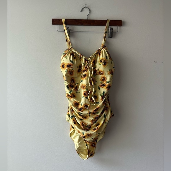 Niptuck Swim one‎ piece bathing suit sunflower print size 6 - Picture 1 of 6